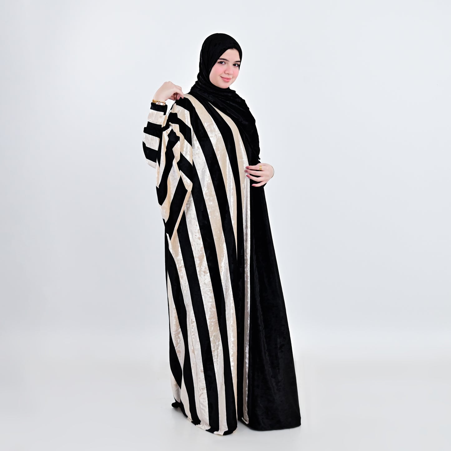 اسدال قطيفة سوداء مخطط - طرحة متصلة